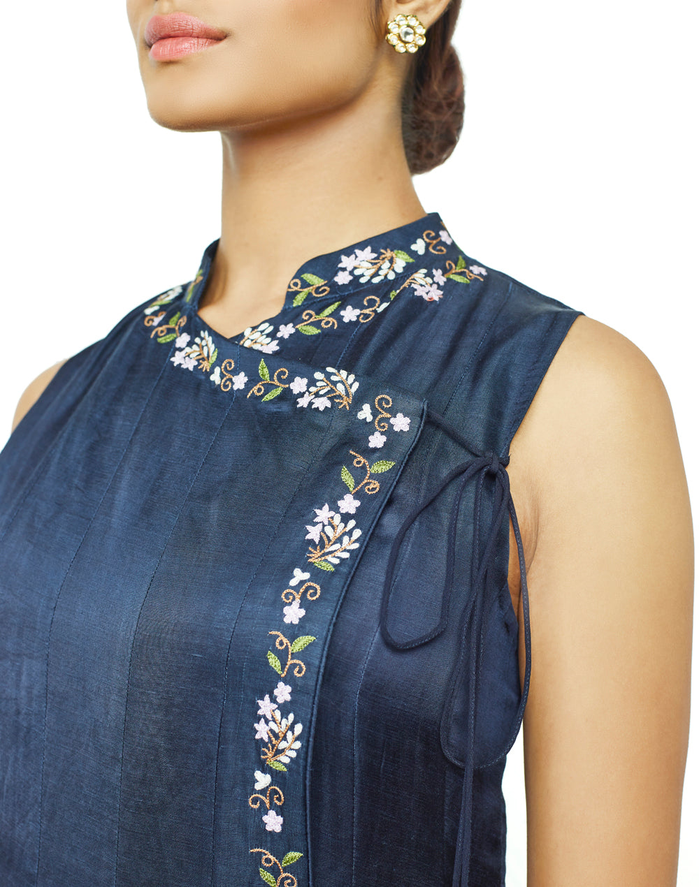 Embroidered Overlap Suit